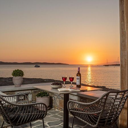 Porto Dema Luxury Suites Schoinoussa Exterior photo