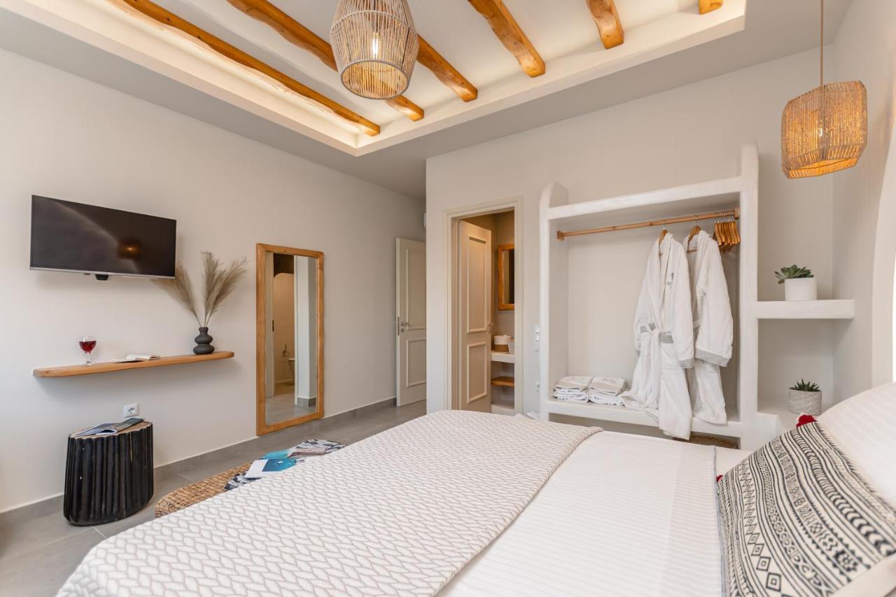 Porto Dema Luxury Suites Schoinoussa Exterior photo